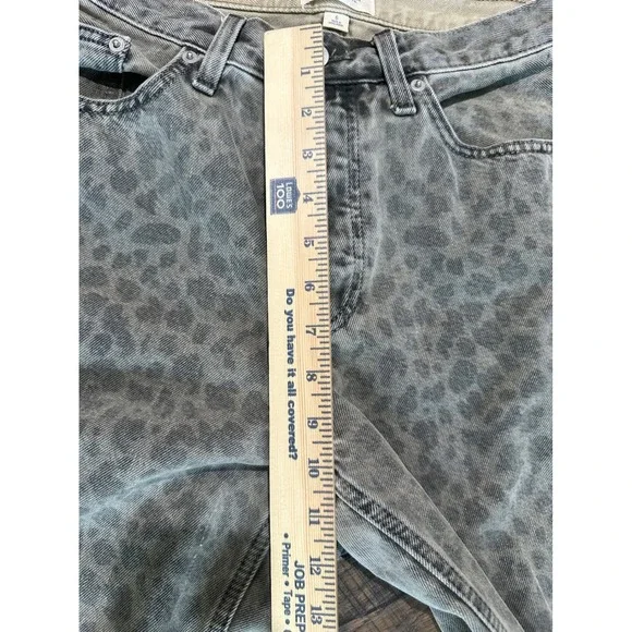 Universal Thread Grey Leopard Print Mid Rise 90s Baggy Jeans Size 6 Button Fly - Picture 5 of 16